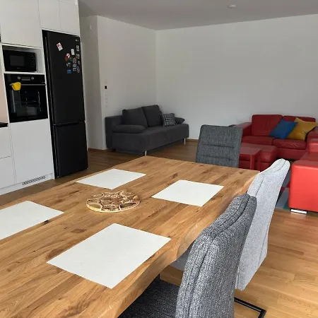 Brand-New Alpine Apartment Epic Mountain Views